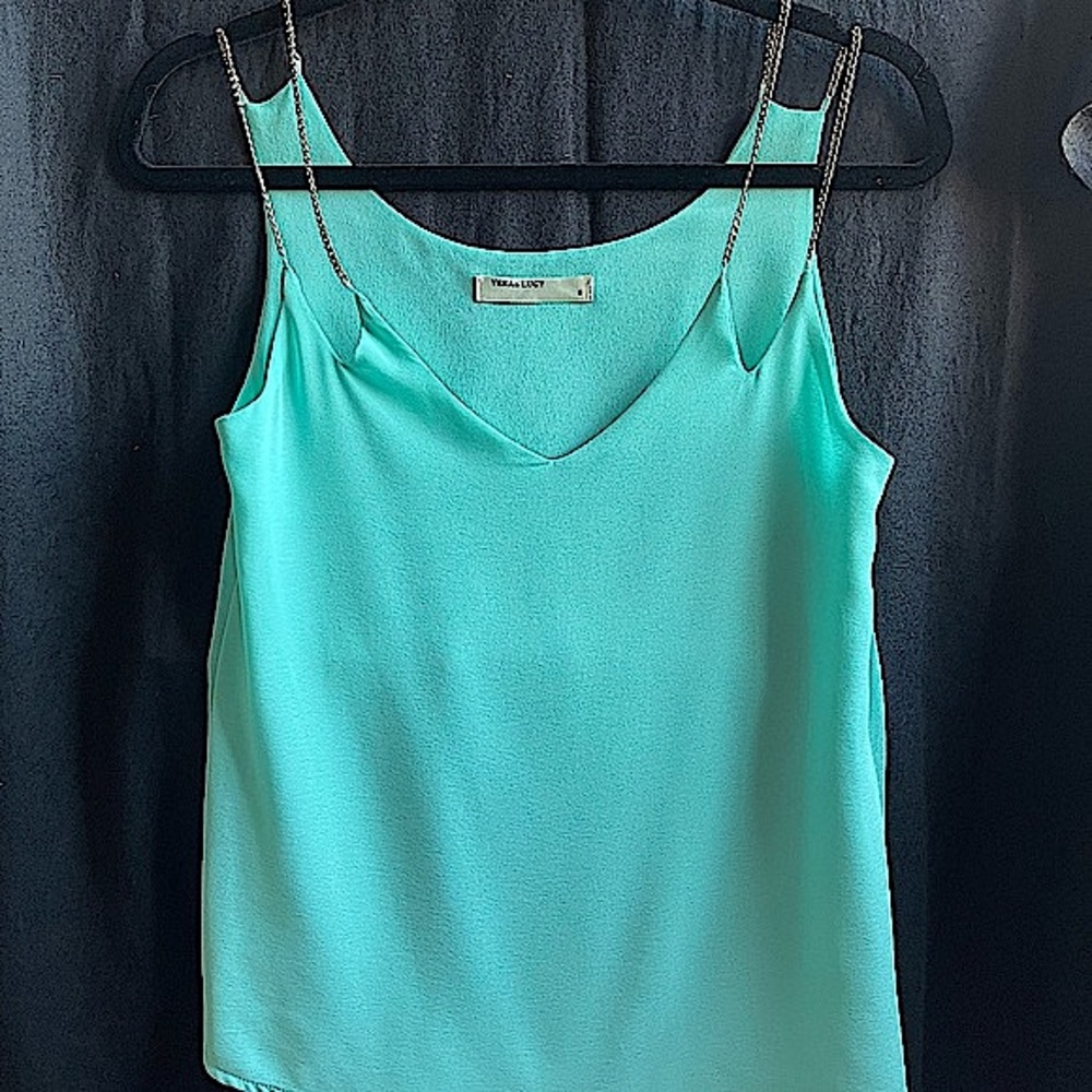 VERA & LUCY Light Green TANK TOP BLOUSE w/thin gold link straps•HP